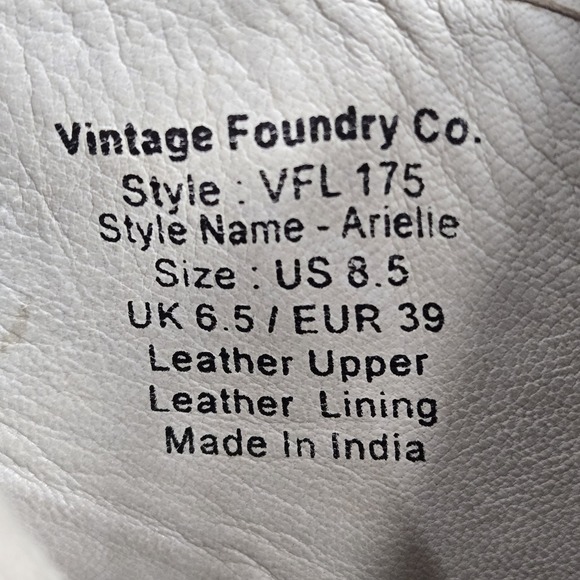 Vintage Foundry Ankle Boots Size 8.5 Beige Real Leather Pointed Toe Zip Side - Picture 12 of 16